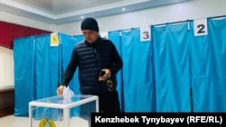 Glasanje je započelo u 7 ujutro po lokalnom vremenu, Almati, 6. oktobar 2024.