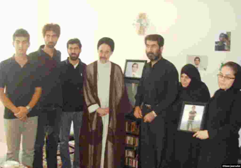 دیدار محمد خاتمی با خانواده مسعود هاشمزاده