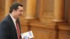Крум Зарков е един от двамата депутати от БСП, които се противопоставят на връщането на хартиените бюлетини