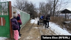 Potrivit Biroului Național de Statistică, anul trecut, în mediul rural s-au născut cu aproape 5.000 de copii mai mulți decât în mediul urban (15.800 față de 11.000).