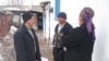 Зайнидин Тагаев Тажикстандан көчүп келген кыргыздар менен.