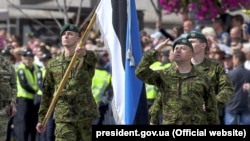 Військові Естонії на параді в Києві, 24 серпня 2017 року, фото ілюстративне