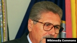Emil Constantinescu