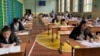 “Айрым мектептерде 83% бүтүрүүчү босого баллга жетпейт”. ЖРТга талап күчөйт