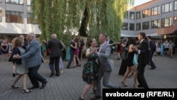 Выпускны ў Ліцэі БДУ, архіўнае фота