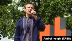 Вакарчук зазначив, що його партія визнає цінність багатьох зроблених реформ і йде в політику «не руйнувати, а будувати»