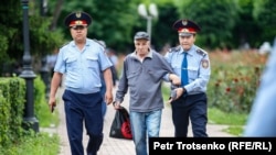 Задержания в Алматы в день голосования на досрочных выборах президента Казахстана 9 июня.