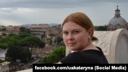 31 липня Гандзюк облили сірчаною кислотою, 4 листопада вона померла