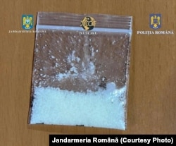Drogurile conțin adeseori substanțe cu efecte necercetate în amănunt încă, dar care pot fi devastatoare pentru tineri.