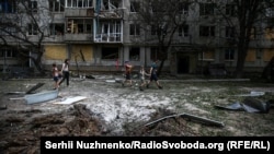 Війна на Донбасі: наслідки російського обстрілу Бахмута (фотосвідчення)