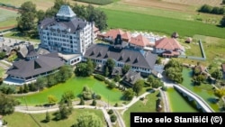 Direktor "Etno sela Stanišići" kod Bijeljine, navodi da su im posjete opale i do 40% prošlog mjeseca.