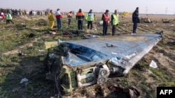 «Вже під час огляду кожної деталі літака нами були визначені місця, куди поцілювали вражаючі елементи якоїсь ракети або вибухового пристрою», – розповідає Олександр Рувін