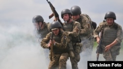 Навчання українських військових на Яворівському полігоні. Червень 2016 року