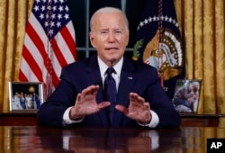 Президент США Джо Байден 19 жовтня виступив з промовою про війни в Ізраїлі та Україні. Світ «не дозволить перемогти терористам, таким, як «Хамас», і тиранам, таким, як Путін», сказав він.