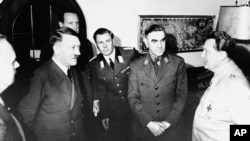 Adlof Hitler u društvu Ante Pavelića i Hermanna Goeringa, 6. lipanj 1941., u Berghofu Obersalzburgu, u blizini Berchtesgadena, Njemačka