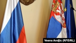 Ruska i srpska zastava, Srbija, u Beogradu 4.decembra 2015. 