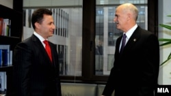 Македонскиот и грчкиот премиер, Никола Груевски и Јоргос Папандреу 