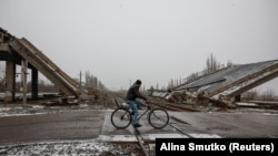 Orașul Pokrovsk din estul Ucrainei a rămas în mare parte fără civili pe măsură ce forțele ruse s-au apropiat. Nu este limpede dacă Rusia intenționează să atace orașul sau pur și simplu să îl ocolească.