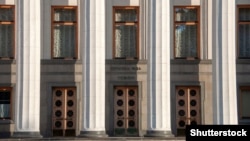 Анастасія Радіна заявила, що перевірити ціноутворення в рамках засідання комітету неможливо, відтак парламентарі продовжуватимуть перевіряти дані, наведені Міноборони