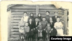 Familia Ghieș, deportată la 13 iunie 1941 din satul Chirileni 