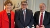 Ministrul român de Externe, Emil Hurezeanu, și senatorii americani Jane Shaheen ( stanga) și James Risch (dreapta)