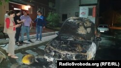 Вночі 17 серпня в Броварах невідомі підпалили автомобіль програми журналістських розслідувань «Схеми»