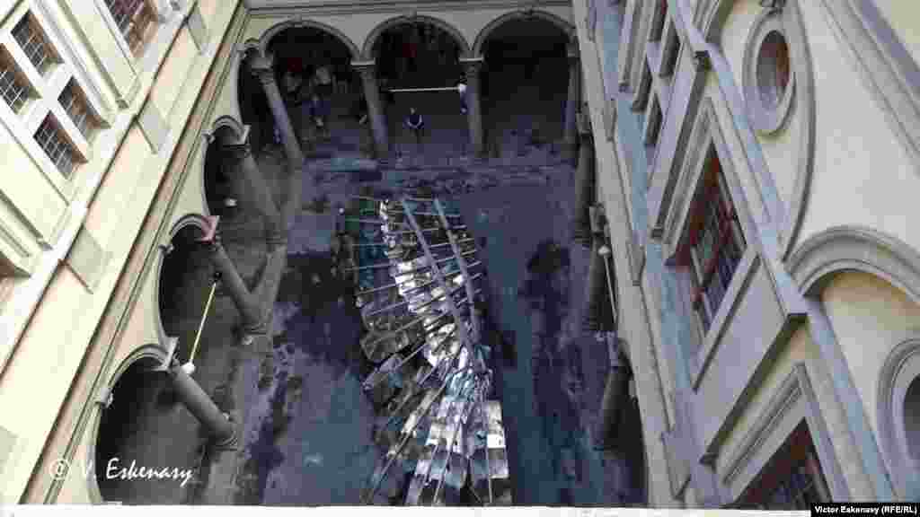 „Refraction”, Palazzo Strozzi, Florența