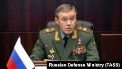 Началникот на рускиот Генералштаб, генерал Валериј Герасимов, е близок соработник на министерот за одбрана Сергеј Шојгу