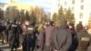 Милиция перед зданием Харьковской ОГА 7 апреля