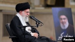 د ایران لوی مشر ایتالله علي خامنهیي