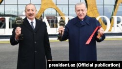 Թուրքիայի և Ադրբեջանի նախագահները Ֆիզուլիի օդանավակայանի բացման արարողության ժամանակ, 26-ը հոկտեմբերի, 2021թ.