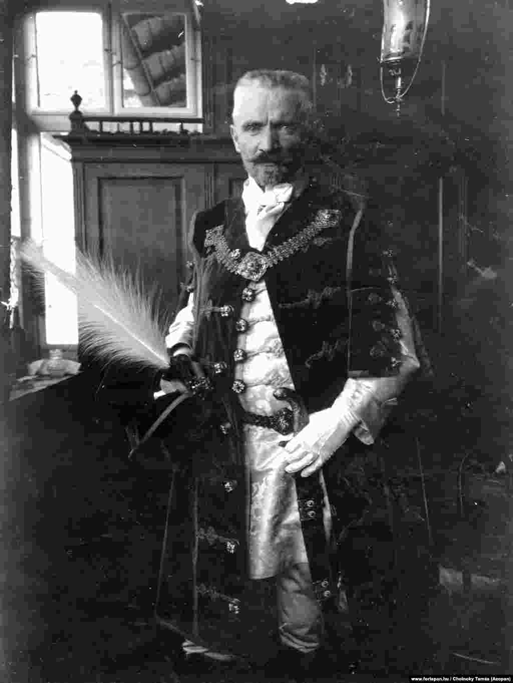 Cunoscutul om de știință Jeno Cholnoky fotografiat în 1910 la Cluj-Napoca, oraș care era, pe atunci, parte a Regatului Ungariei.