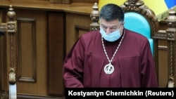 Раніше Верховний суд відмовився розглядати позов Тупицького до Зеленського щодо відсторонення, а напередодні залишив без руху інший позов «для усунення недоліків позовної заяви»