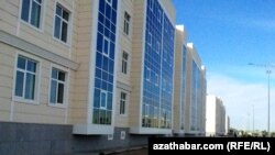 Türkmenabatda 2015-nji ýylda gurlan ýaşaýyş jaýlary