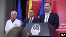 Архива - Прес конференција на министерот за здравство Венко Филипче, доктор Жарко Караџовски и премиерот Оливер Спасовски на кој потврдија за прв случај за коронавирус во Македонија.