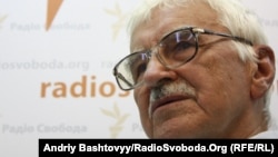 «Що це за держава, яка називає себе демократичною й має політичних в’язнів?!»