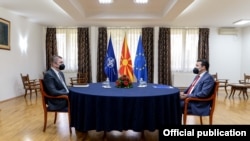 Илустрација, средба на премиерот Зоран Заев со лидерот на опозициската ВМРО- ДПММНЕ Христијан Мицкоски на 29 март 2021 година