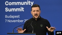 Volodimir Zelenski, în timpul unei conferințe de presă de la Summitul Comunității Politice Europene de la Budapesta. 7 noiembrie 2024.