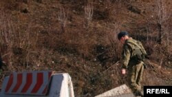 Пограничный и таможенный пункт Верхний Зарамаг является единственными воротами, связывающими Южную Осетию с Россией и со всем остальным внешним миром