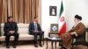 راست به چپ: علی خامنه‌ای، بشار اسد و محمد مخبر