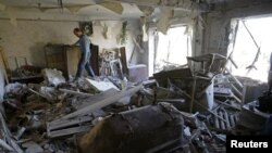 Один зі зруйнованих обстрілами будинків на Донбасі, фото архівне