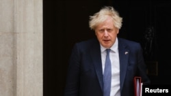 Boris Johnson și-a anunțat demisia la doar o lună după ce a supraviețuit la limită unui vot de neîncredere dat de colegii săi din Partidul Conservator.