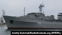 Корабель управління Військово-Морських Сил України «Славутич», Севастополь 30 грудня 2013
