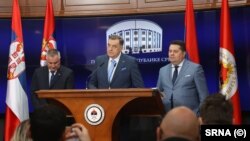 Premijer Radovan Višković, predsednik Republike Srpske Milorad Dodik i predsednik Narodne skupštine Republike Srpske Nenad Stevandić u Banjaluci, Bosna i Hercegovina, 12. marta 2025.