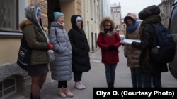 Одна из первых экскурсий Юлии Карпухиной. Фото: Оля О.