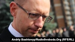 Арсеній Яценюк на мітингу опозиції біля ЦВК, 6 листопада 2012 року