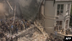 Imagini de la spitalul kievean Ohmatdit după bombardamentul din 8 iulie.