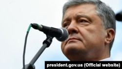 Офіційно Порошенко вступив до партії напередодні, 30 травня