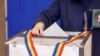 Guvernul a adoptat joi o Ordonanță de Urgență care scurtează programul de vot în ziua de duminică, în mai multe țări, la alegerile pentru președintele României.