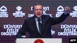 Turski predsednik optužio Angelu Merkel da "podržava teroriste"